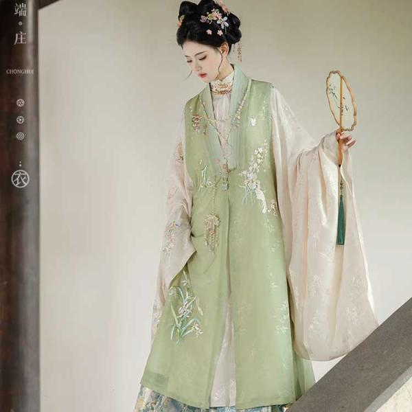 明制刺繍レディース漢服 【重回汉唐小轩窗】