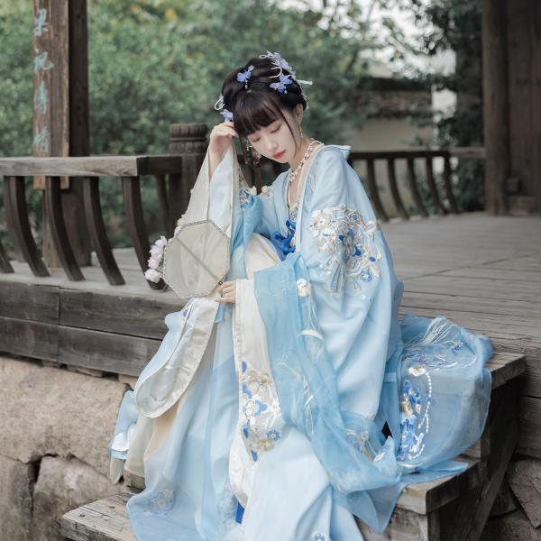 刺繍レディース漢服　十三余[长生乐]