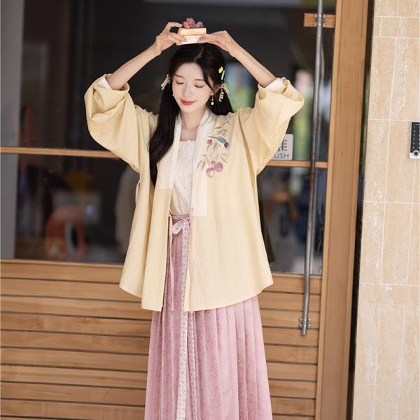 明制花柄刺繍レディース漢服 池夏【立秋:荔枝酥】