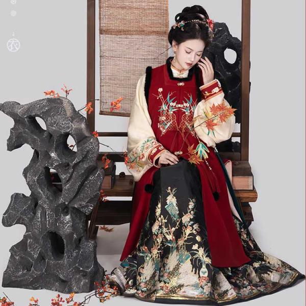 明制レディース漢服　【重回汉唐烬里繁花】