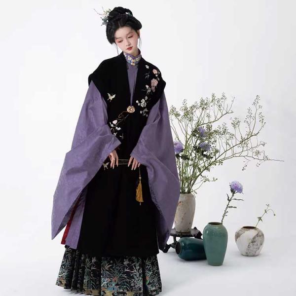 ウール‘ロング刺繍ベスト　 【芙蓉醉】