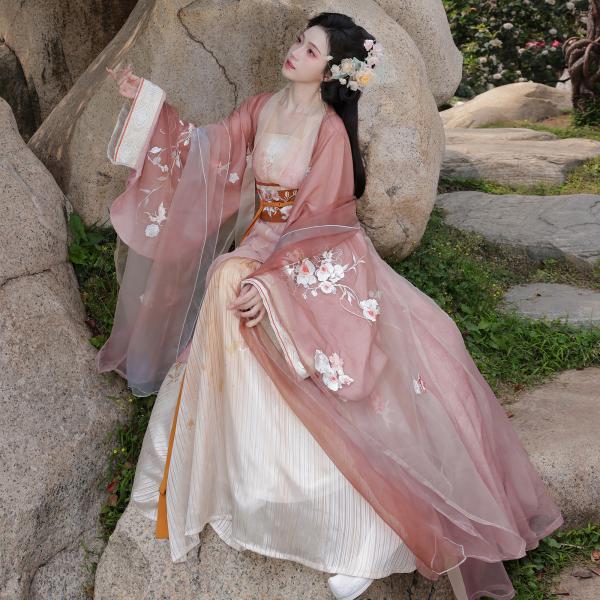 6点セット 花柄刺繍漢服 玉术【赤玉韶华】