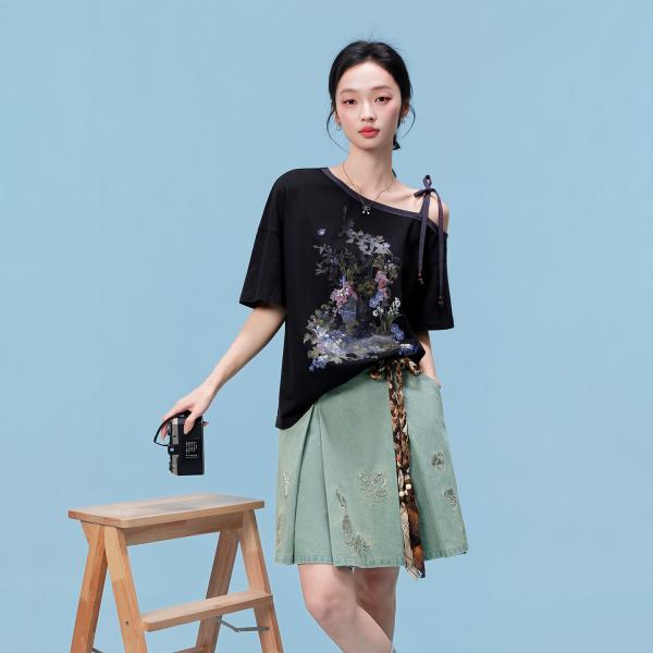 チャイナ風刺繍Ｔシャツ　十三余[夜园]