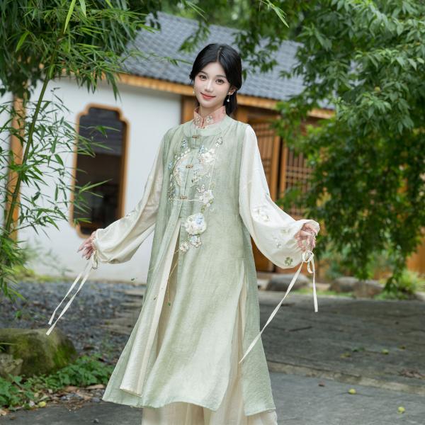 花柄刺繍漢服　静还决 铃兰百合