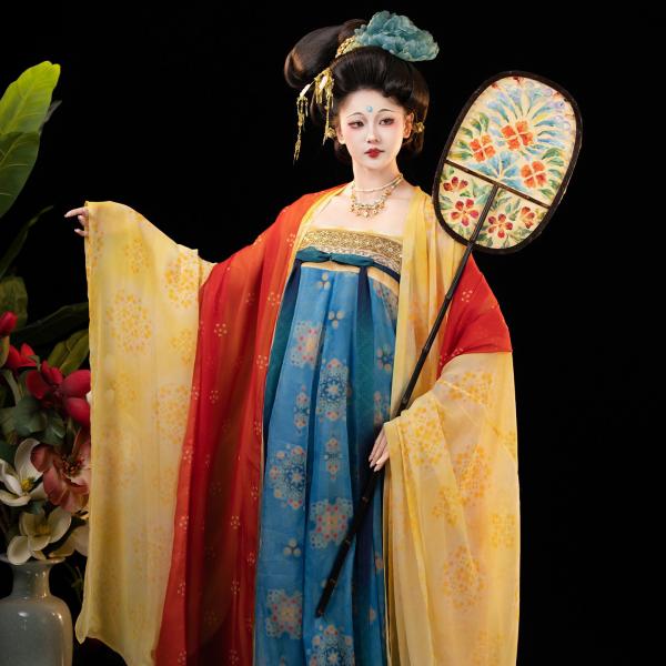 漢服復元・唐制　山迟【芳华】